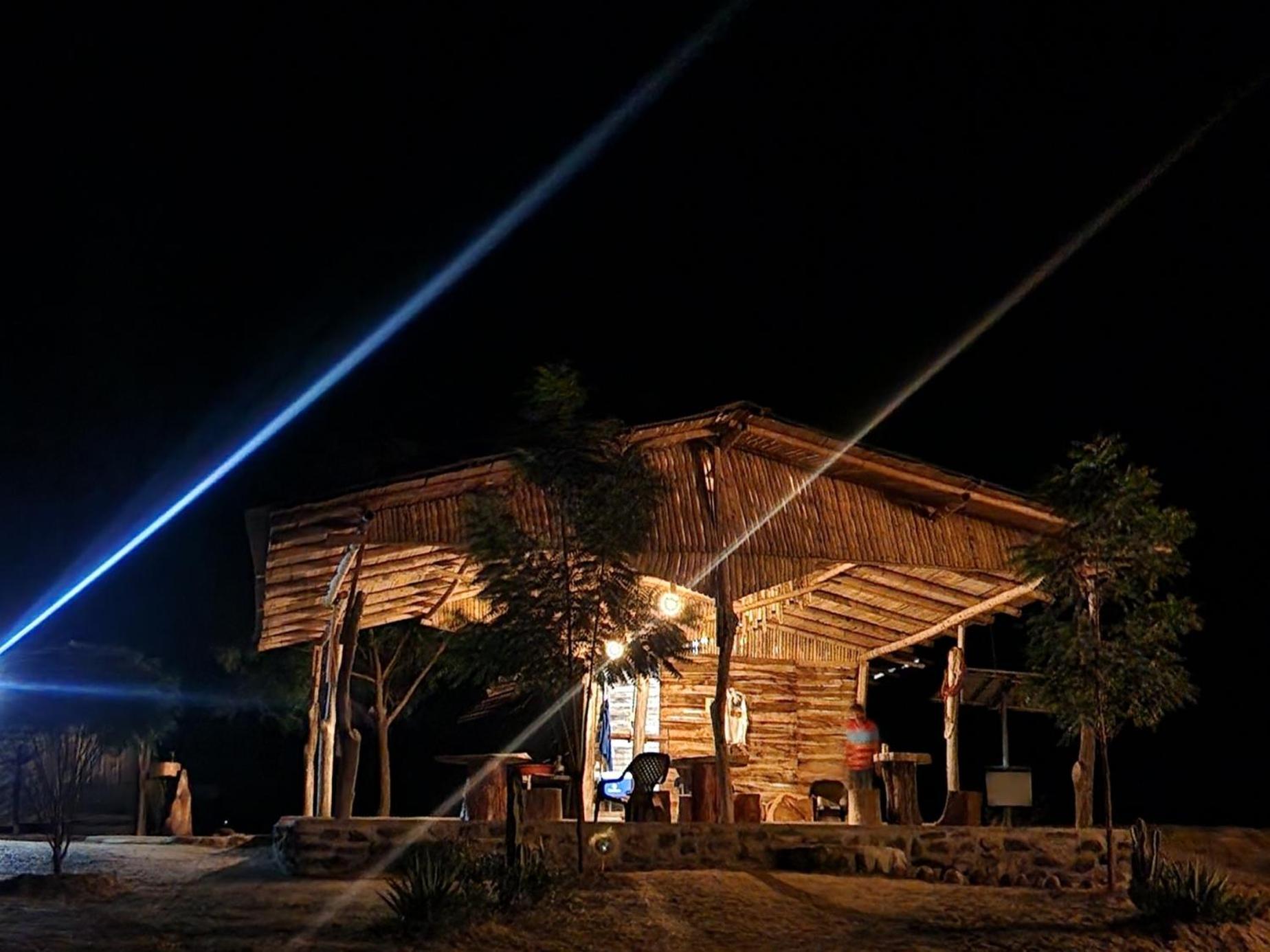 Mana Star Lounge Hotel Villavieja Exterior photo
